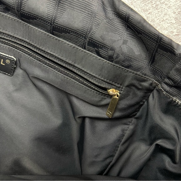 Chanel CC Black Travel Line Nylon Leather Handle Tote Bag - Picture 12 of 17